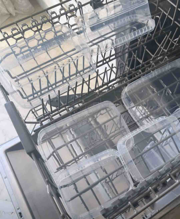 ظروف پلاستیکی یخچالی